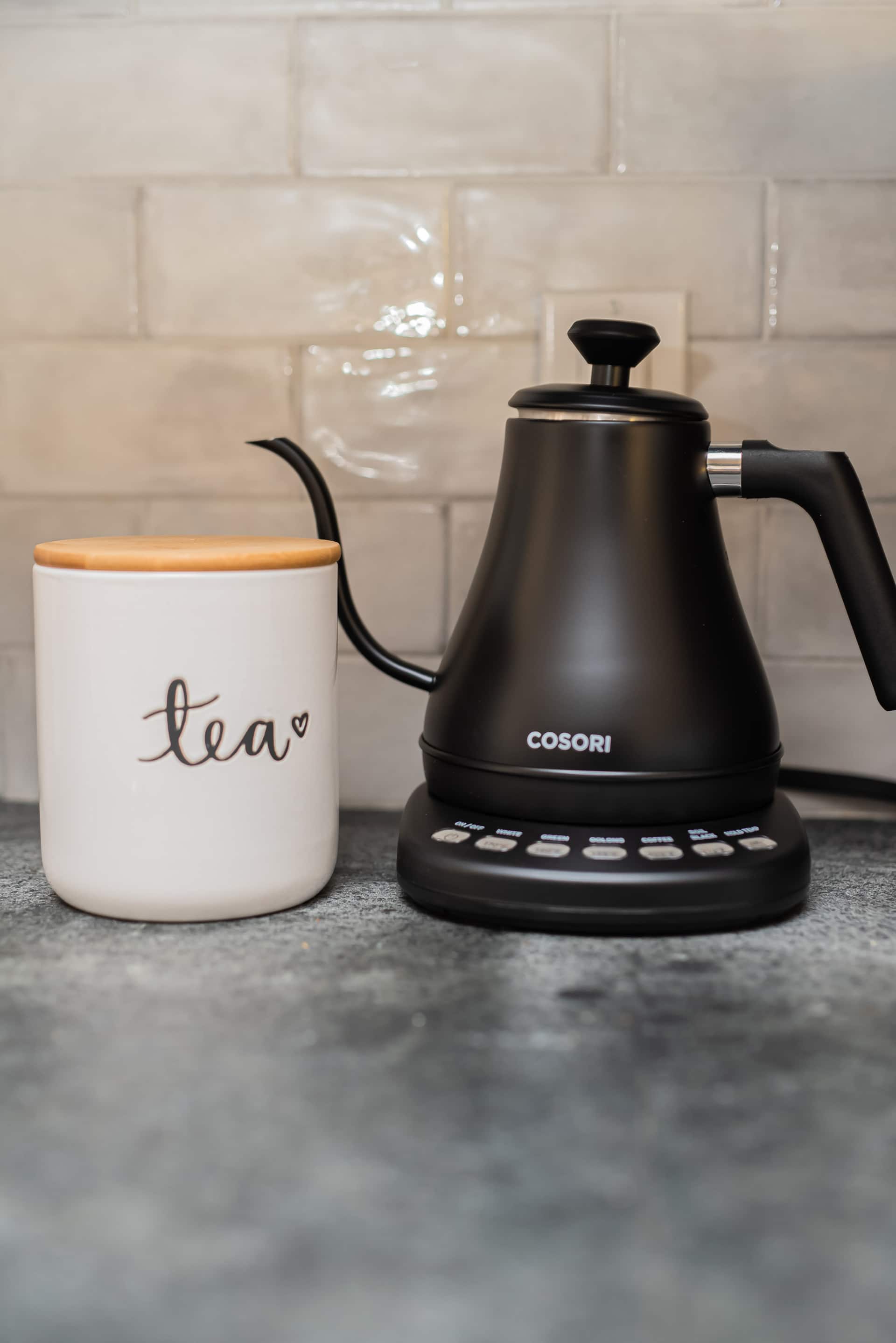 Electric kettle and tea